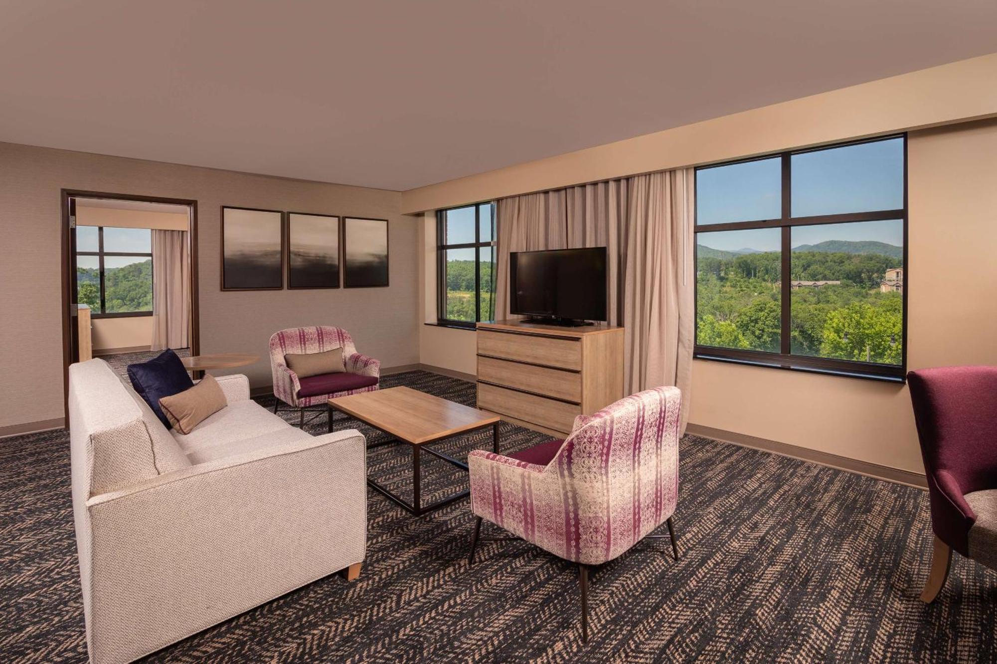 Hilton Asheville Biltmore Park Bagian luar foto