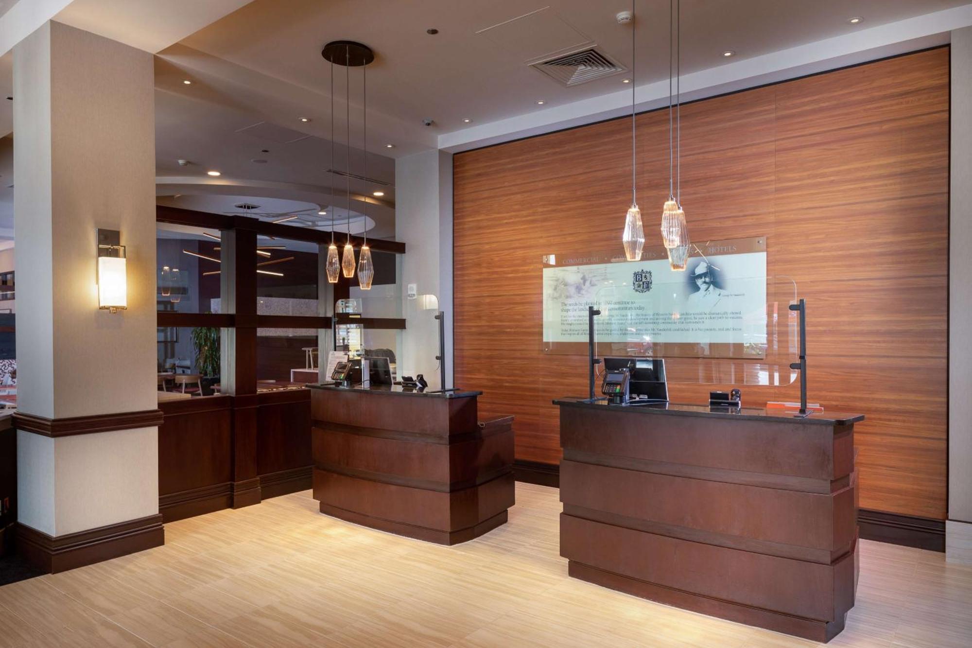 Hilton Asheville Biltmore Park Bagian luar foto