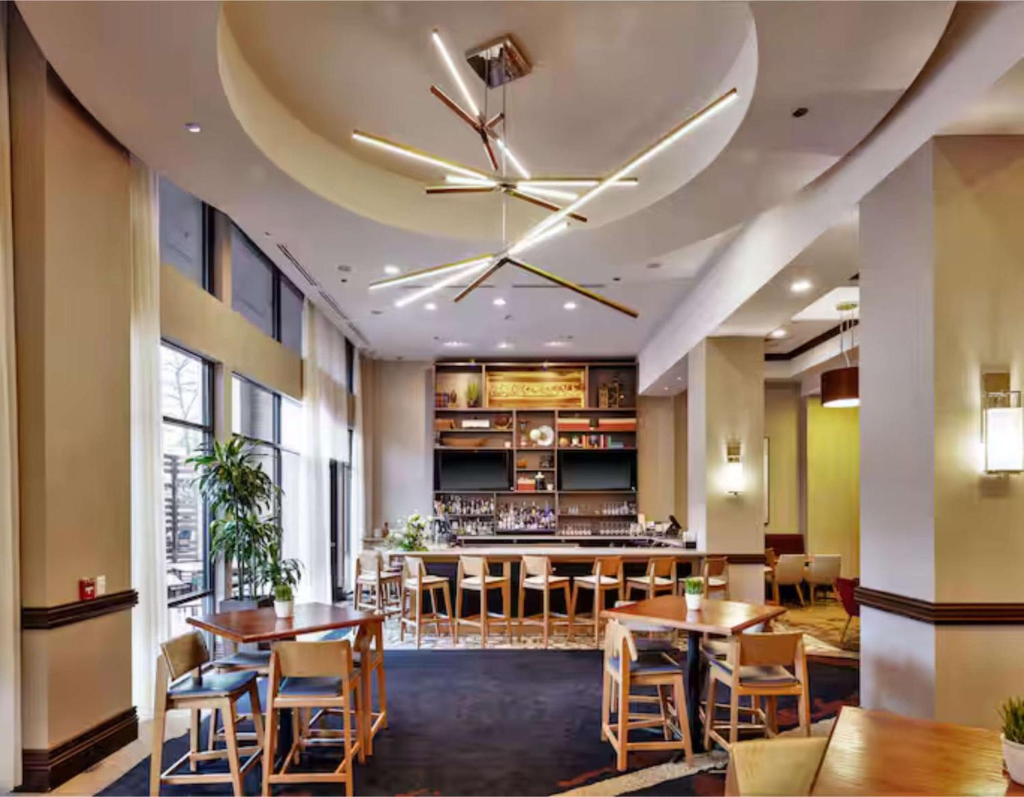 Hilton Asheville Biltmore Park Bagian luar foto